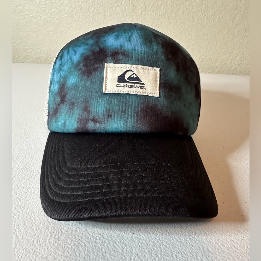 Quiksilver youth trucker hat